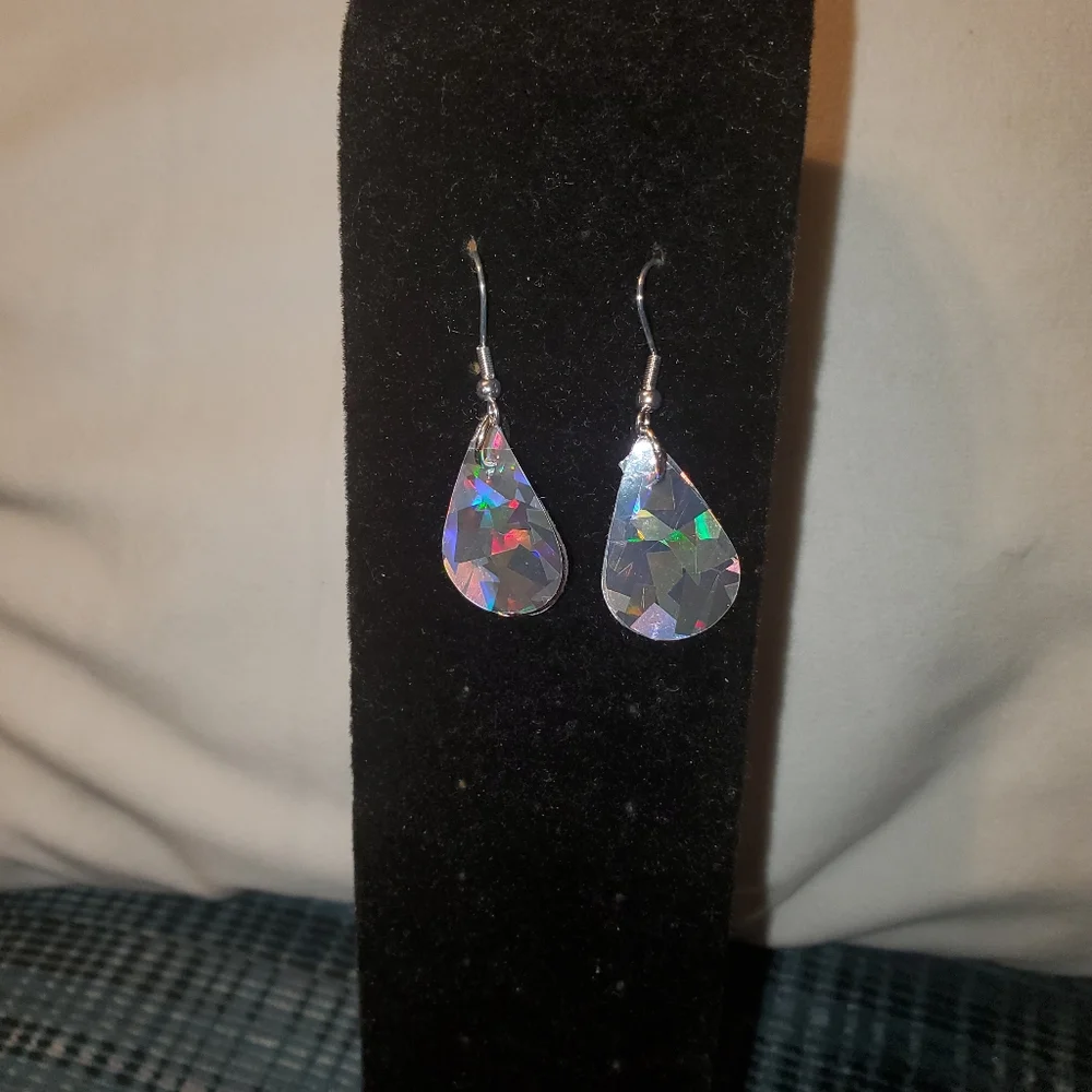 Holographic earrings - Picture 3 of 3